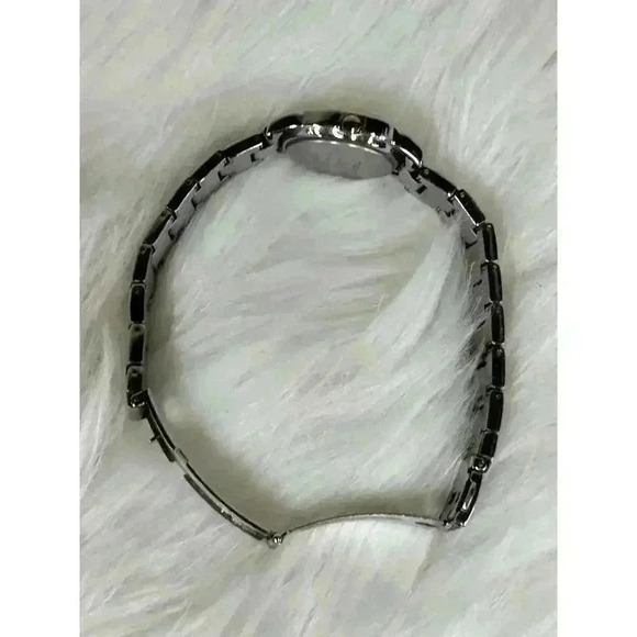 Vintage Timex Watch Women's Casual Two Tone Stainless Steel White Dial - Picture 3 of 5